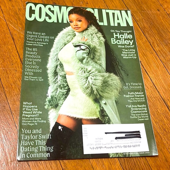 Cosmopolitan Magazine September & October 2023 Halle Bailey - Picture 1 of 15